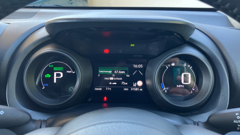 Toyota Yaris 1.5 Hybrid Design 5dr CVT Hybrid Hatchback